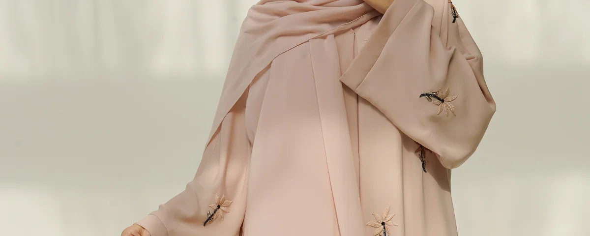 how to style your abaya