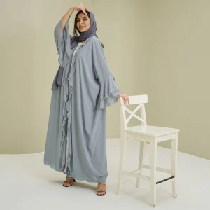 how to style an abaya