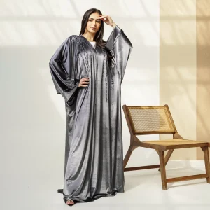 How to Style Your Abaya for Different Occasions 